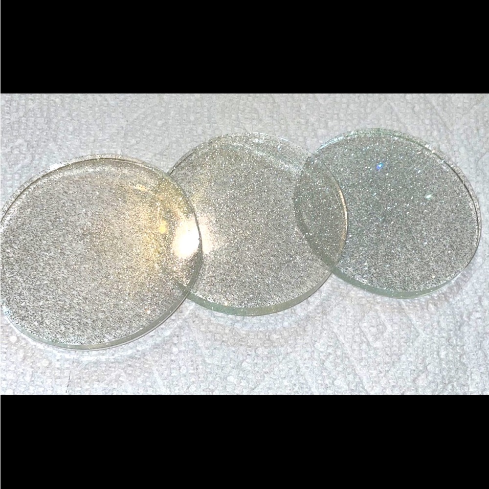 3 circle epoxy coasters homemade with glitter